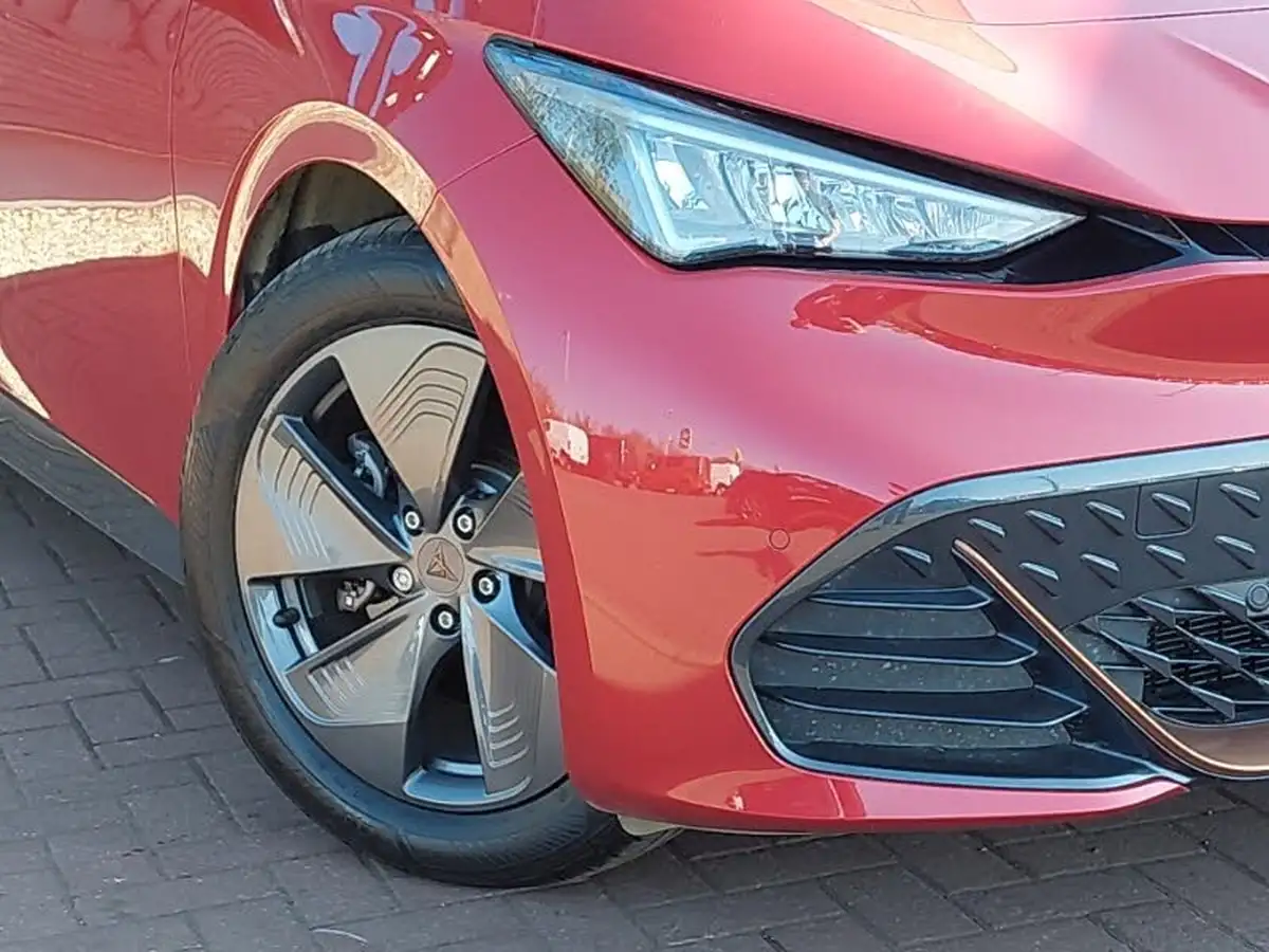 2024-cupra-born-e-v1-204ps-58kwh-big-8