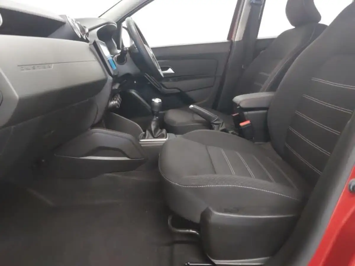 2022-dacia-duster-10-tce-comfort-90hpeu6d-4x2-window-van-big-4
