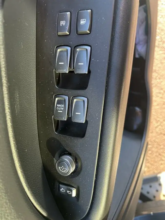 2019-kgm-ssangyong-musso-22td-rebel-big-14
