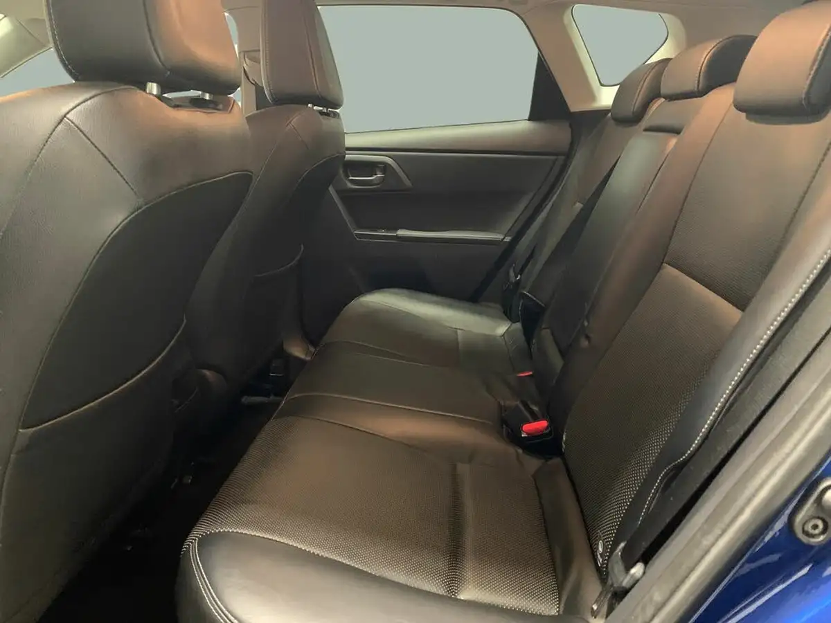 2018-toyota-auris-18-vvt-i-hsd-excel-pan-roof-hatchback-big-31