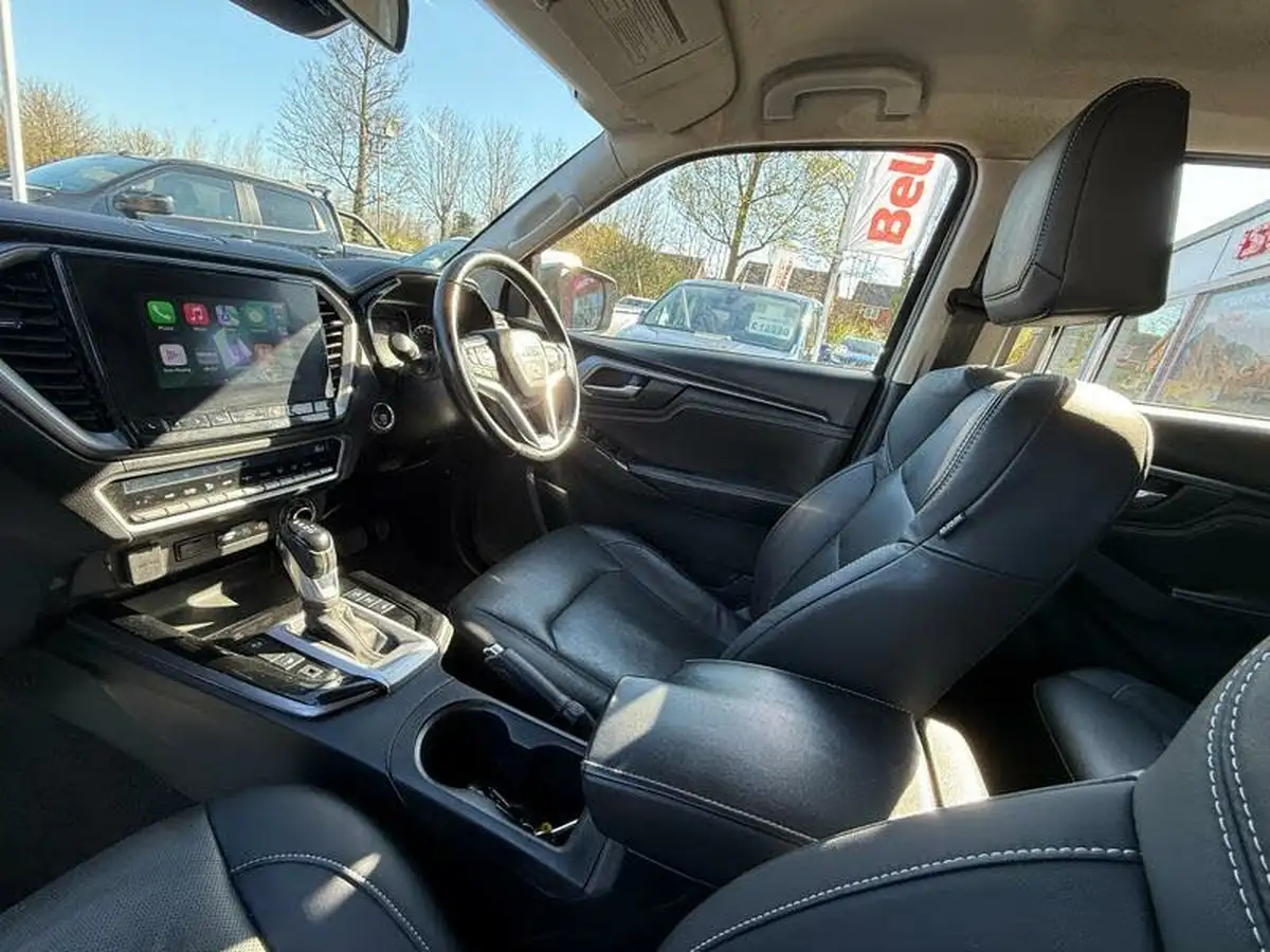 2022-isuzu-d-max-19td-dl40-pickup-auto-big-1