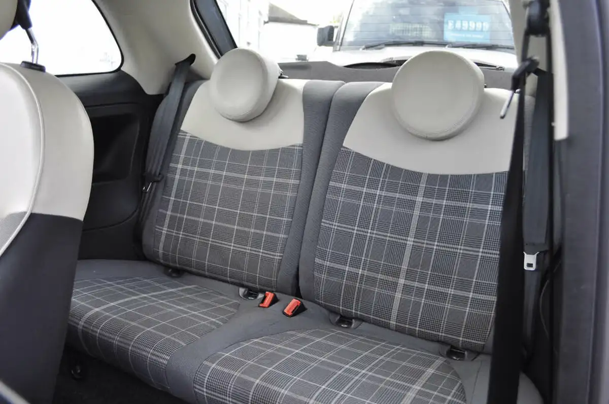 2018-fiat-500-12-lounge-big-9