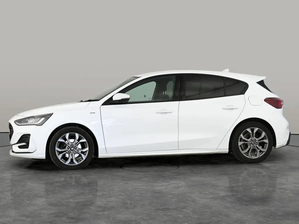 2023-ford-focus-10t-st-line-125ps-hatchback-big-10