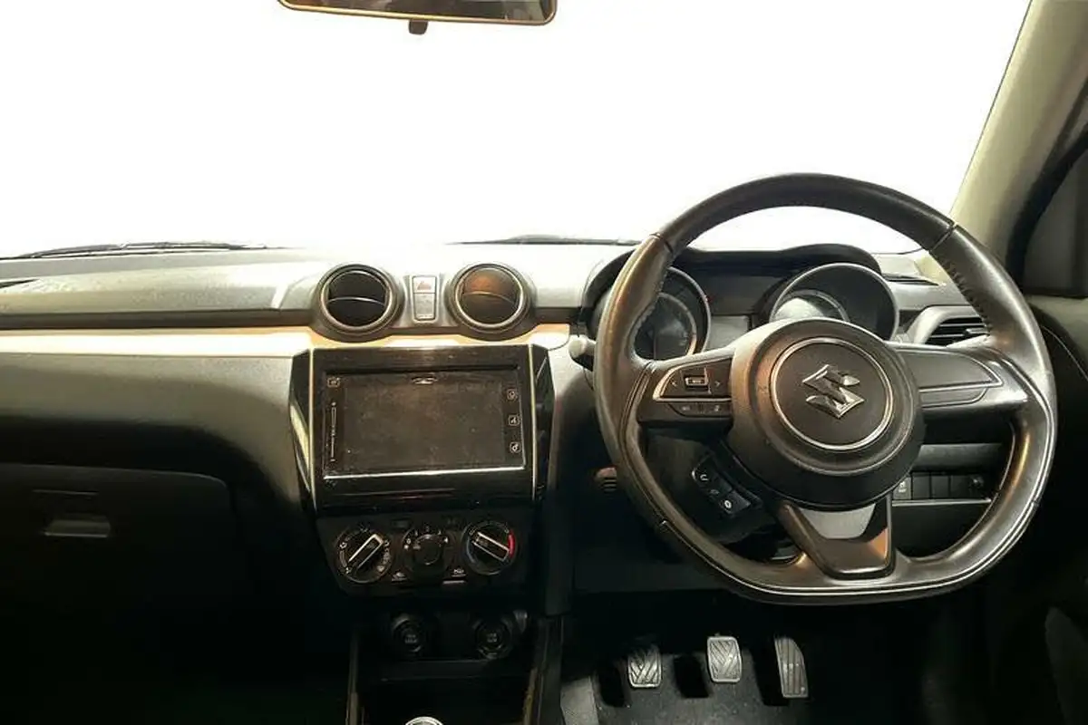 2017-suzuki-swift-10-boosterjet-sz-t-big-9