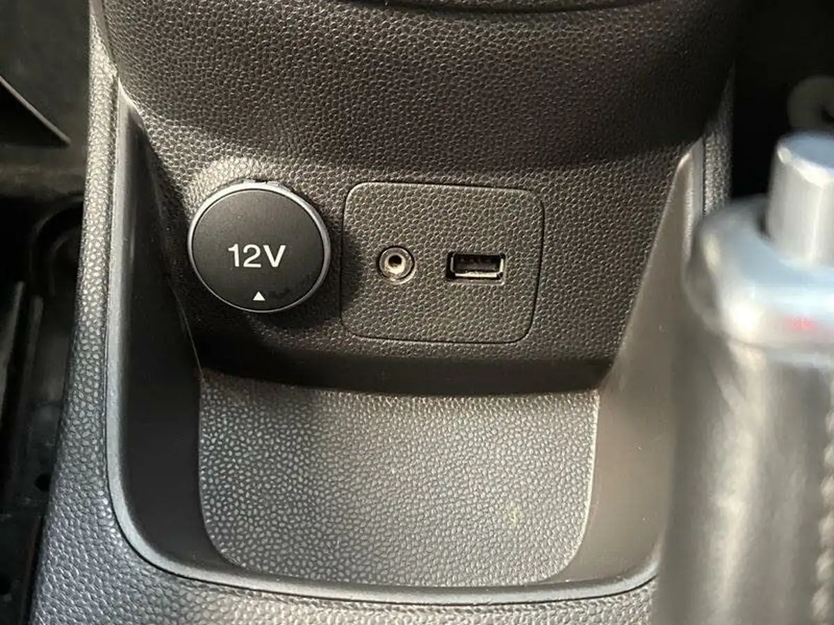 2016-ford-fiesta-10t-zetec-100ps-ecoboost-ss-5d-big-21
