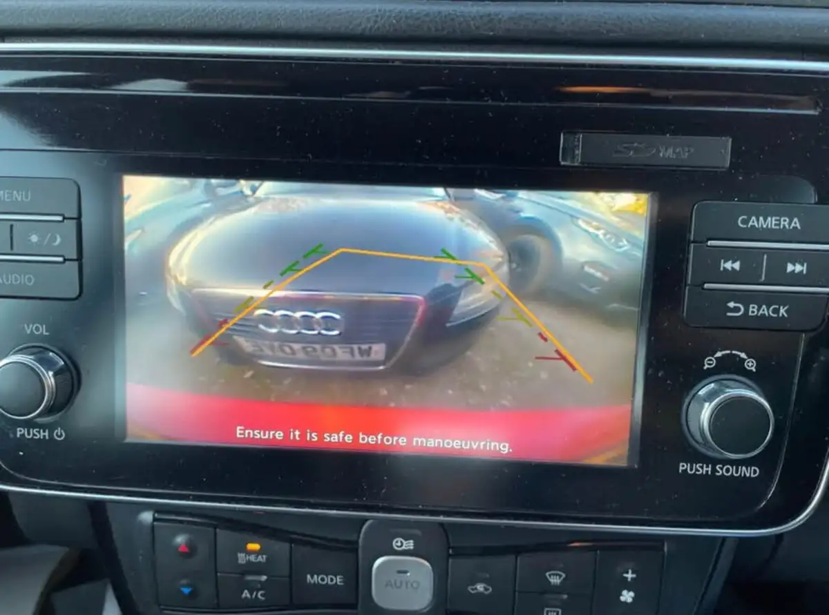 2019-nissan-leaf-e-acenta-big-10