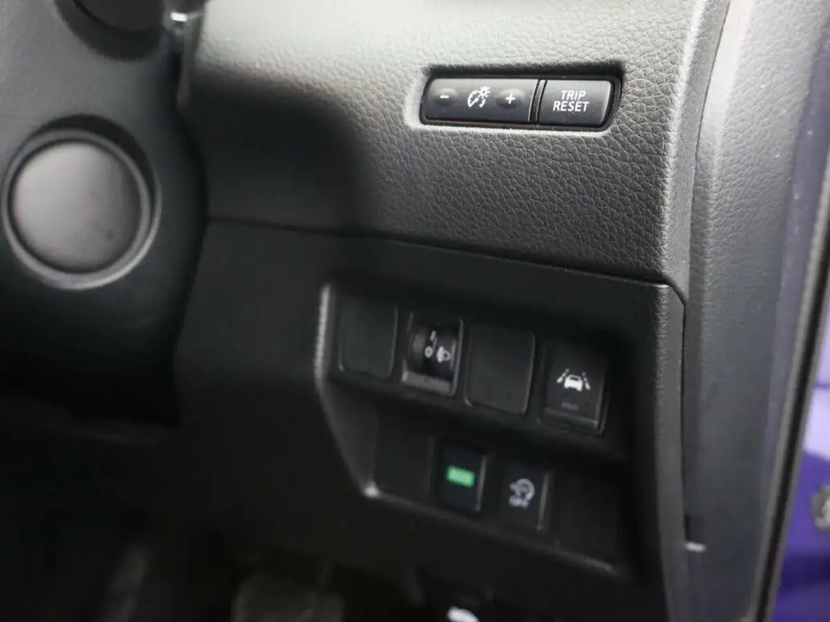 2020-nissan-qashqai-15dci-n-connecta-18in-alloys-dct-big-28