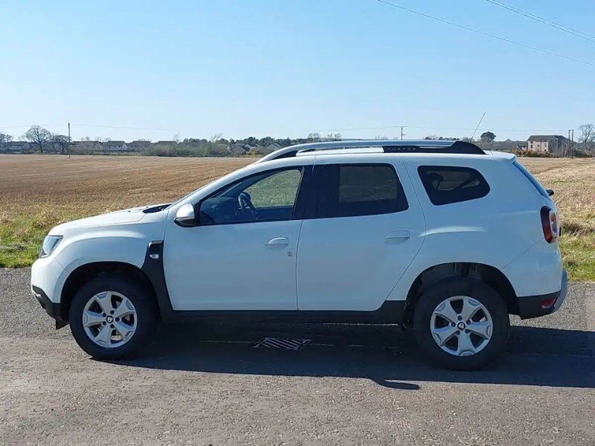 2021-dacia-duster-13-tce-comfort-130hpeu6d-4x2-window-van-1333cc-big-3
