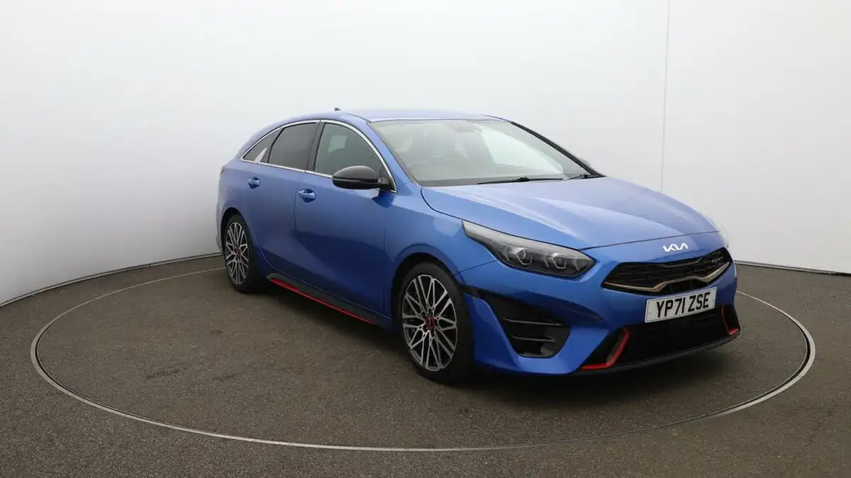 2022-kia-pro-ceed-16-t-gdi-gt-big-39