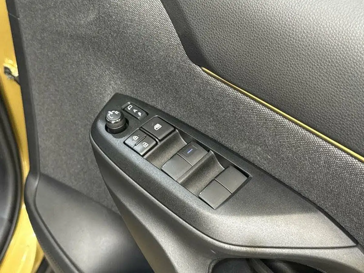 2021-toyota-yaris-cross-15-vvt-i-premiere-edition-awd-i-big-16