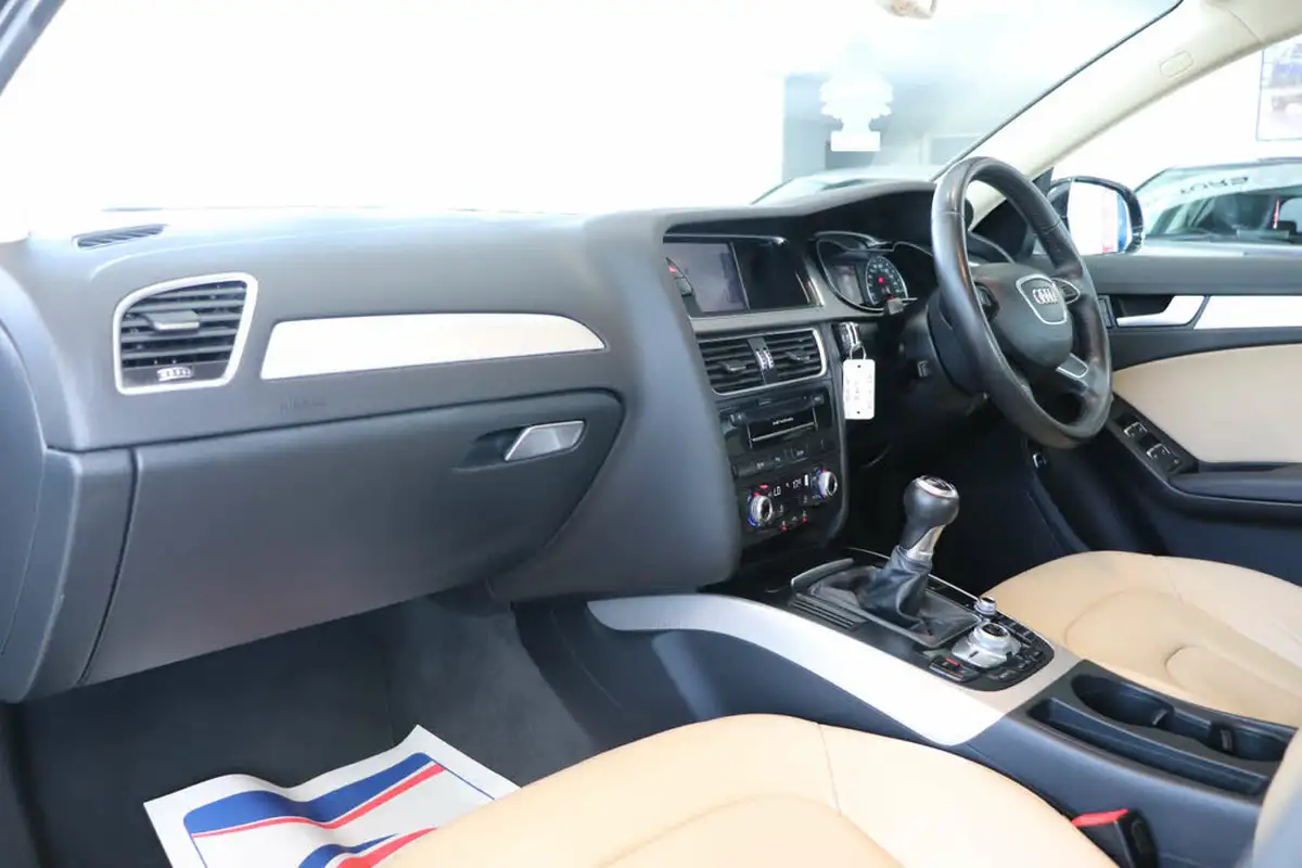 2014-audi-a4-avant-20td-se-technik-177ps-avant-big-3