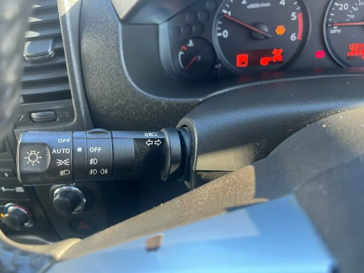 2014-nissan-navara-25td-tekna-connect-premium-auto-big-28