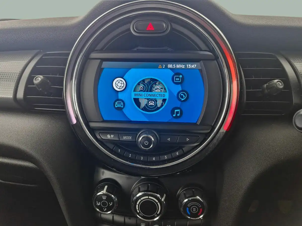 2020-mini-countryman-15-cooper-classic-big-24