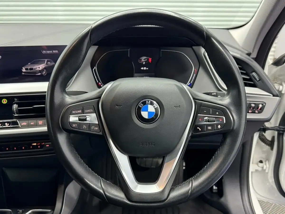 2019-bmw-1-series-big-25