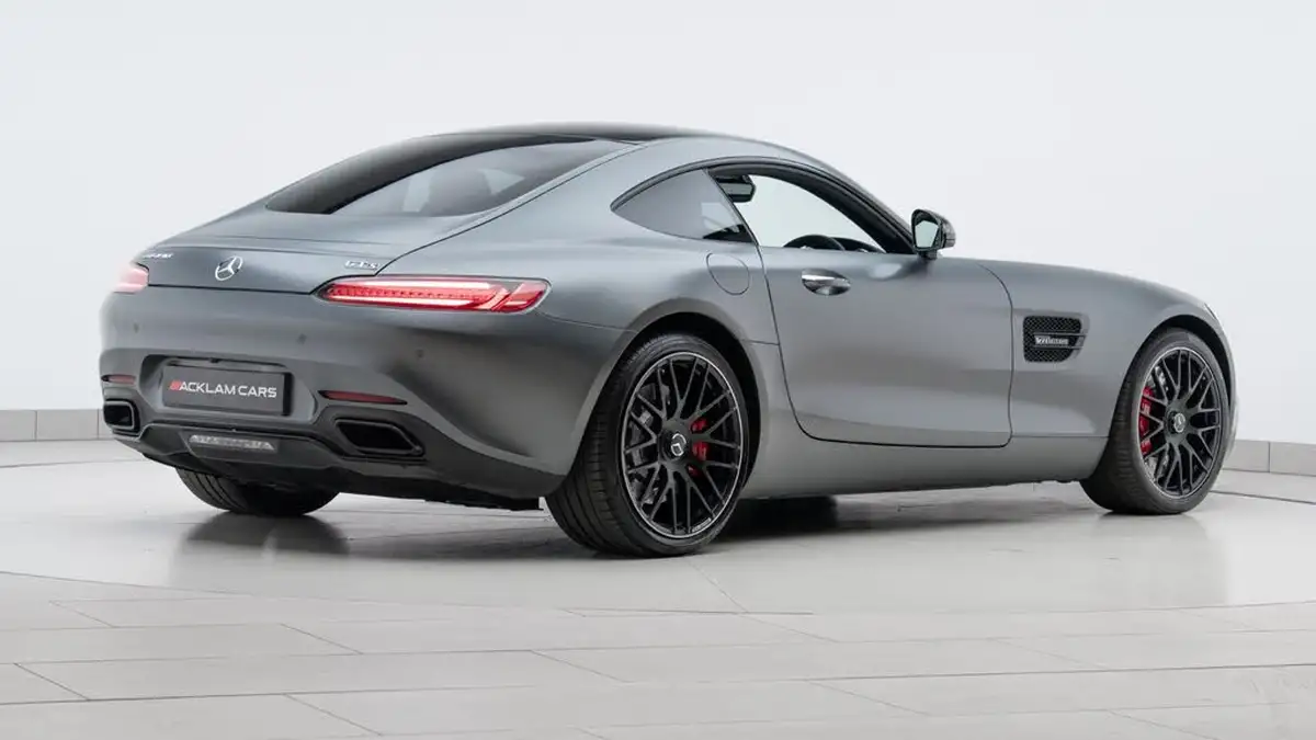 2016-mercedes-benz-amg-40-gt-s-premiumss-big-4