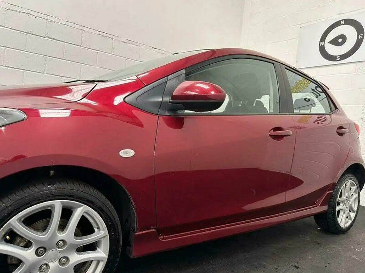 2011-mazda-mazda2-13-takuya-big-19
