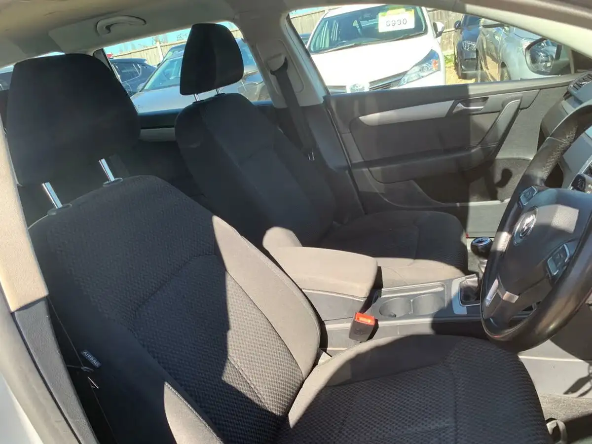 2012-volkswagen-passat-16td-s-estate-5d-big-21