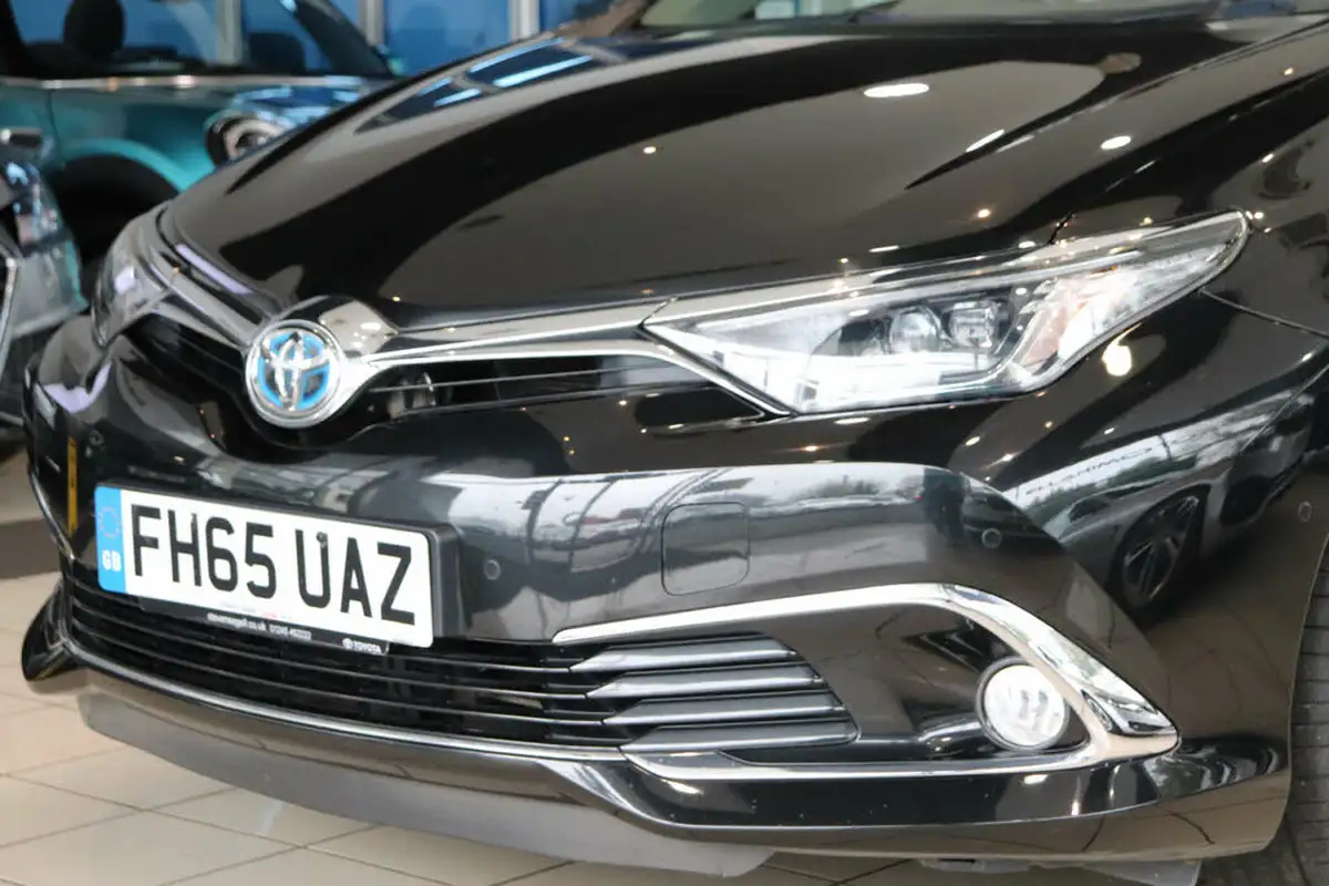 2015-toyota-auris-18-vvt-i-hsd-excel-estate-cvt-big-69