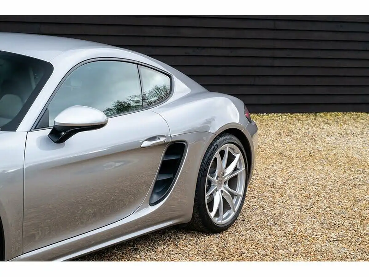 2017-porsche-cayman-718-20-cayman-big-6
