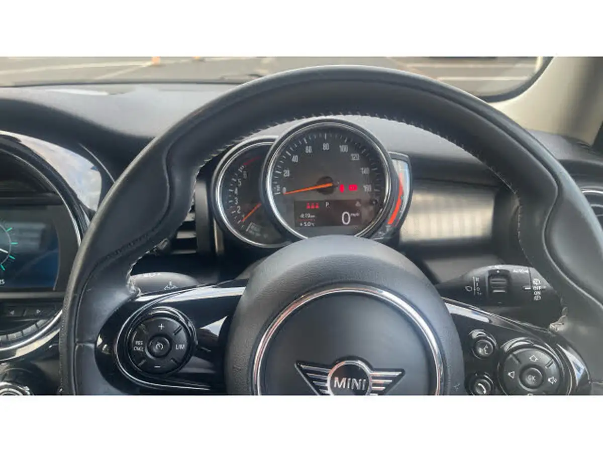 2020-mini-cooper-15-cooper-exclusive-hatchback-5d-auto-big-17