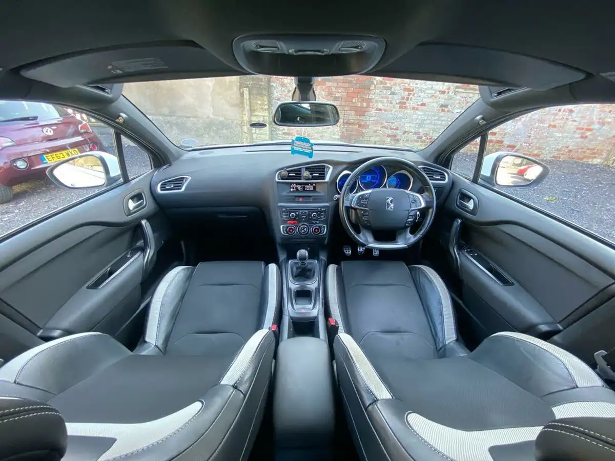 2012-citroen-ds4-16td-dstyle-16hdi-110ps-big-19