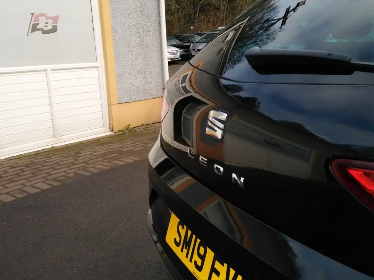 2019-seat-leon-16tdi-se-dynamic-ss-hatchback-big-16