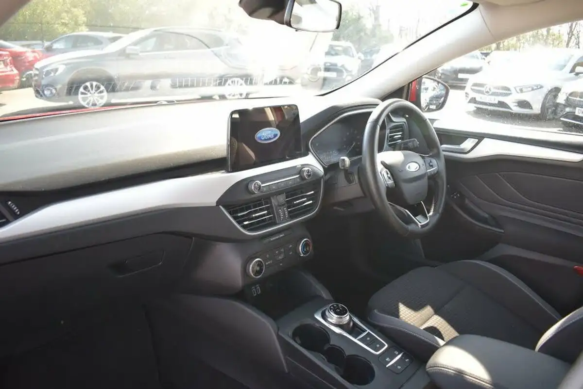2020-ford-focus-10t-zetec-125ps-estate-auto-big-11