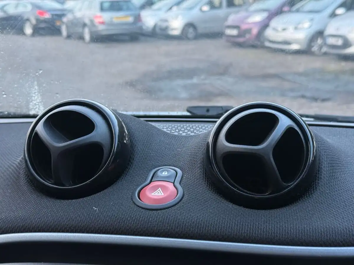 2017-smart-forfour-09-prime-90bhp-premiumss-twinamic-big-25