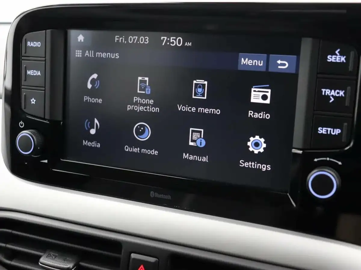 2021-hyundai-i10-10-premium-big-26