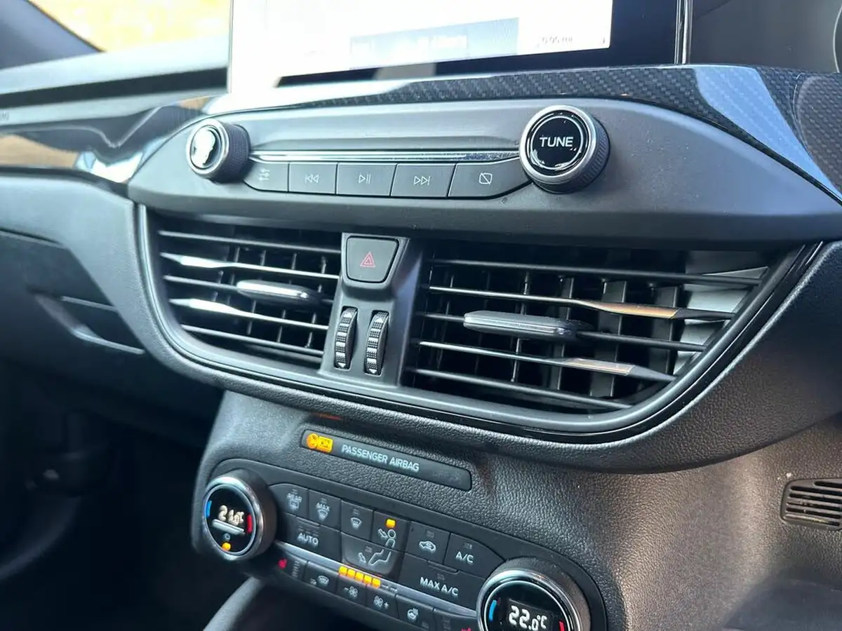 2022-ford-focus-big-21