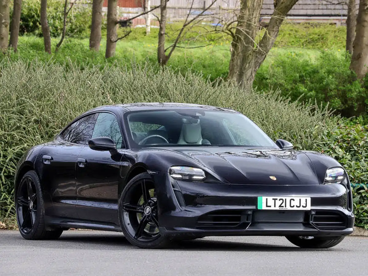 2021-porsche-taycan-e-turbo-big-0
