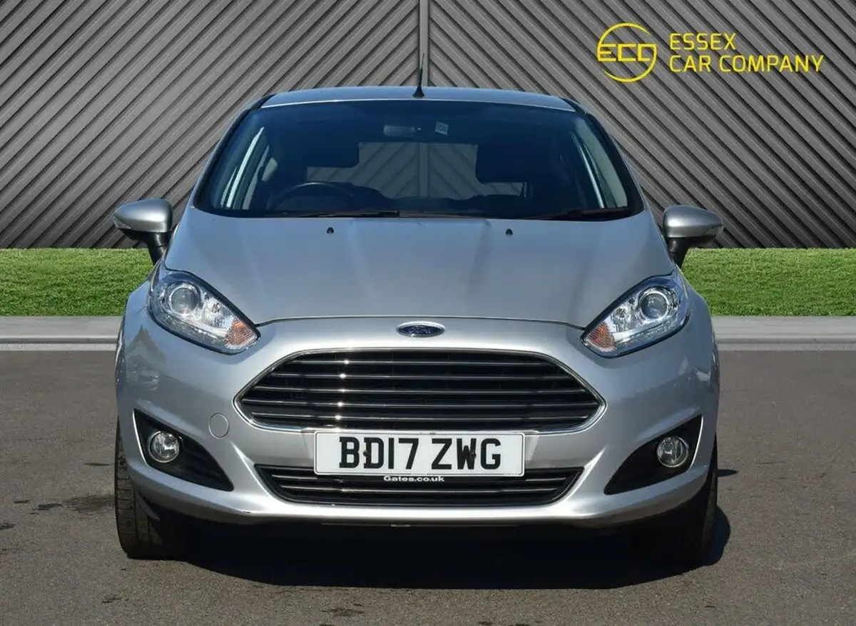 2017-ford-fiesta-10t-zetec-100ps-ecoboost-ss-3d-big-5