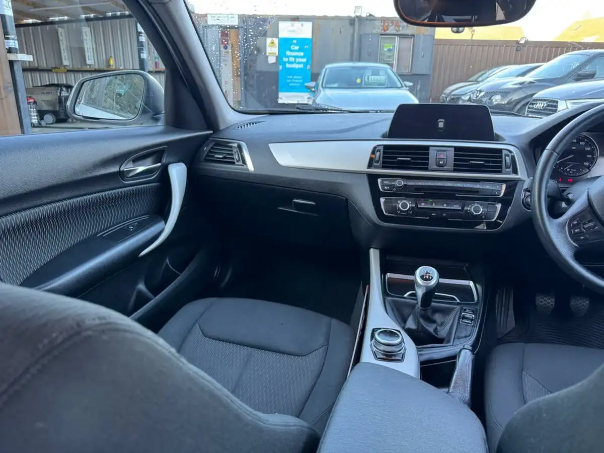 2018-bmw-1-series-15td-116d-se-business-5d-big-26