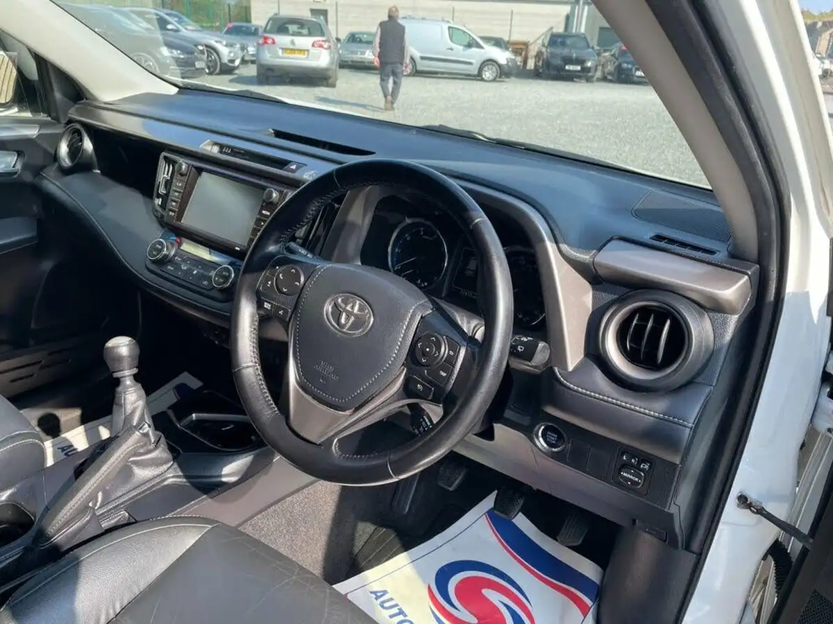 2016-toyota-rav4-20d-4d-excel-big-7