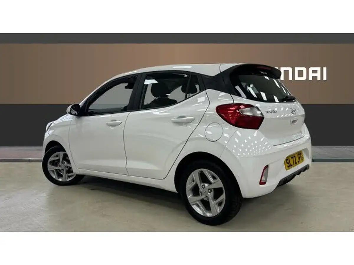 2022-hyundai-i10-12-se-connect-big-1