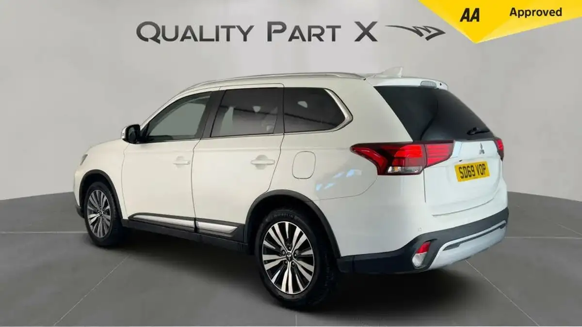 2019-mitsubishi-outlander-20-design-big-4