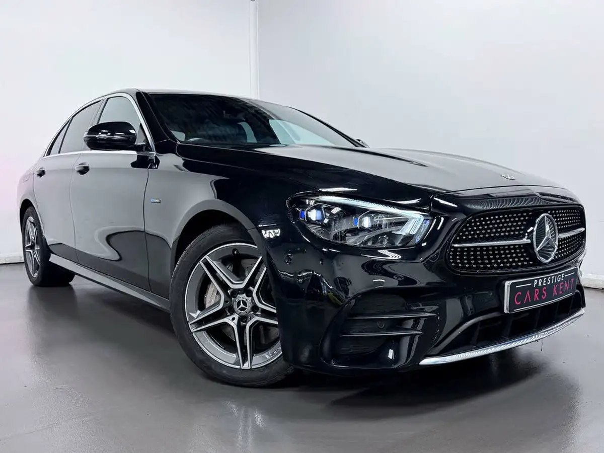 2020-mercedes-benz-e-class-20d-e300de-amg-line-eq-power-saloon-4d-big-27