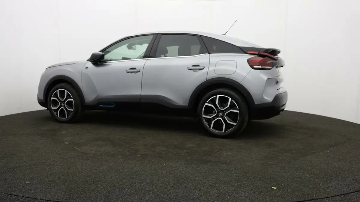 2022-citroen-c4-e-shine-big-69
