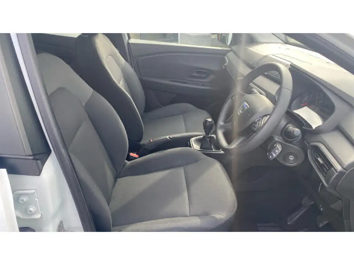 2021-dacia-sandero-10-tce-essential-90bhp-big-9