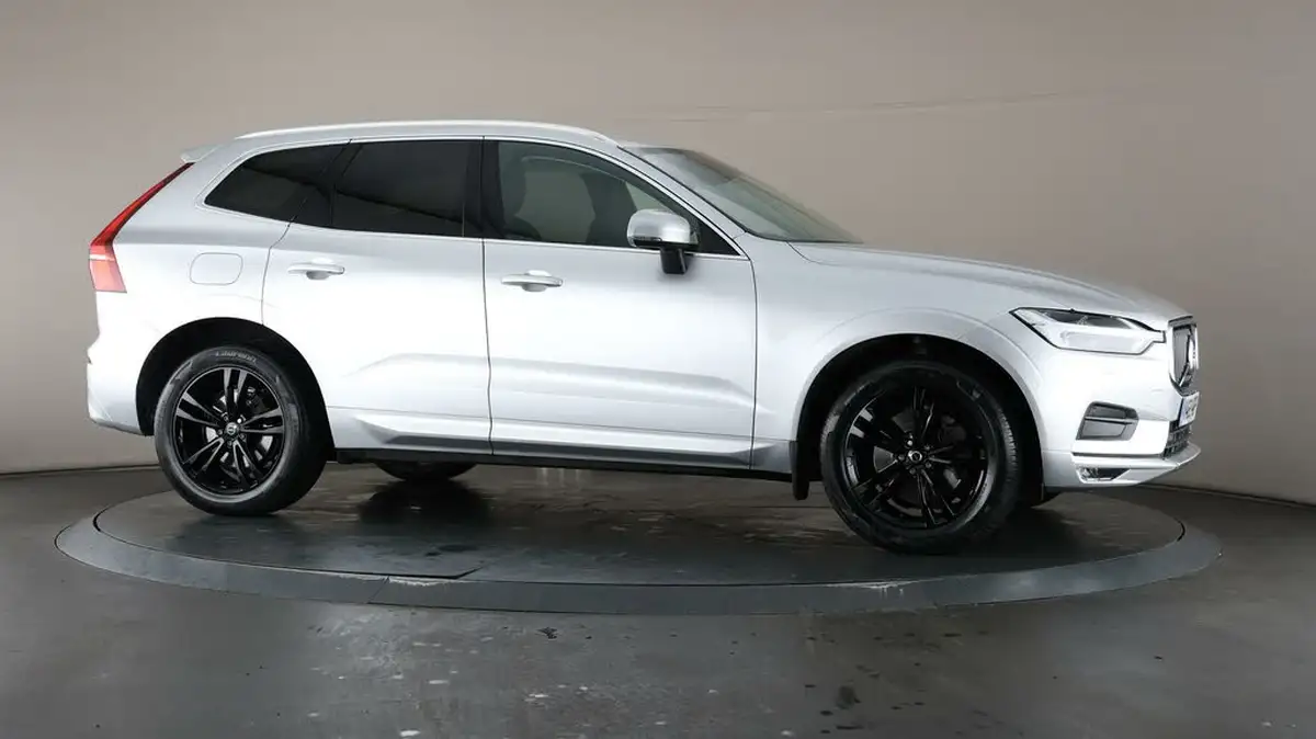 2019-volvo-xc60-20-t5-momentum-pro-big-54