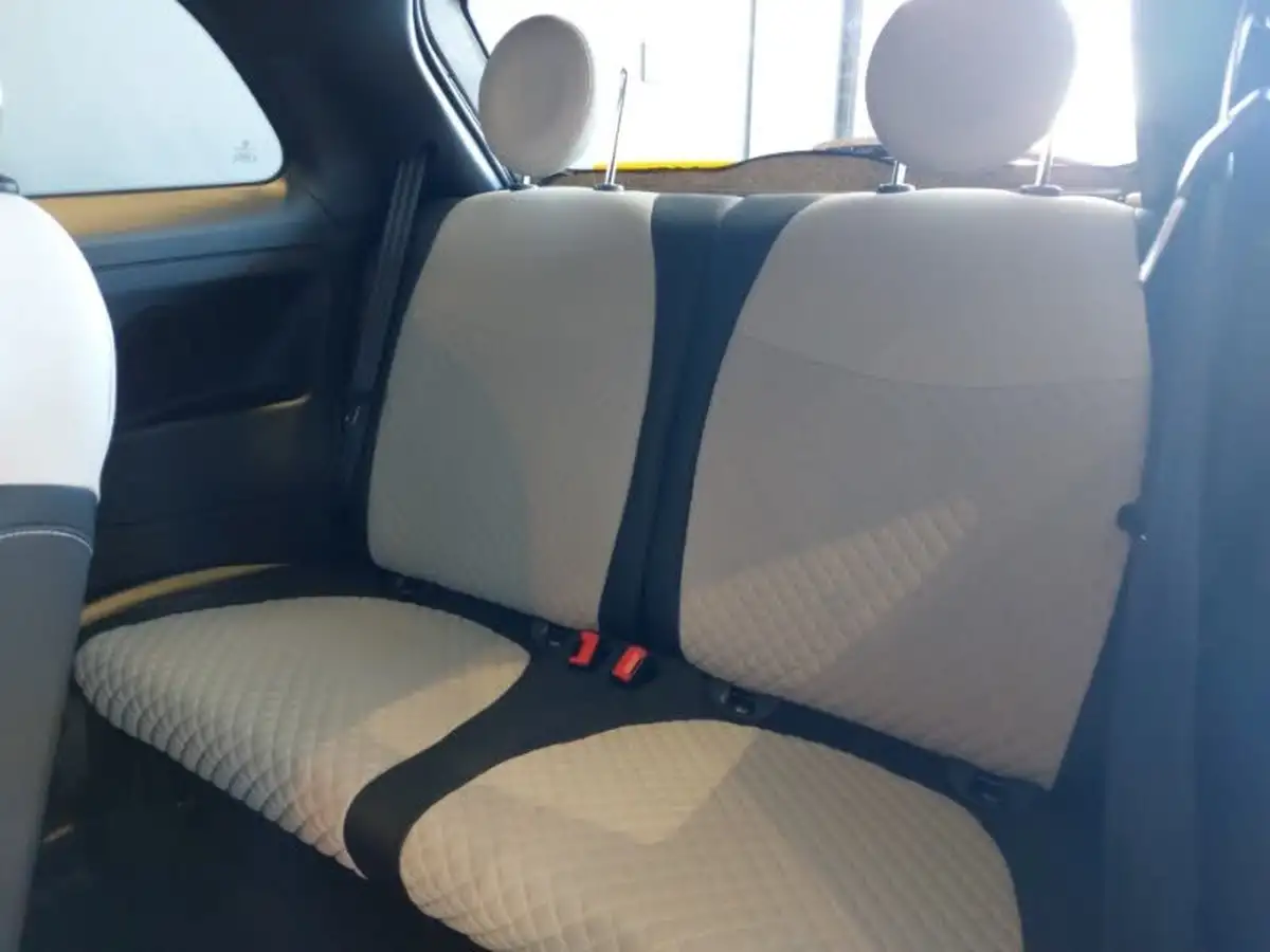 2022-fiat-500-10-dolcevita-big-5