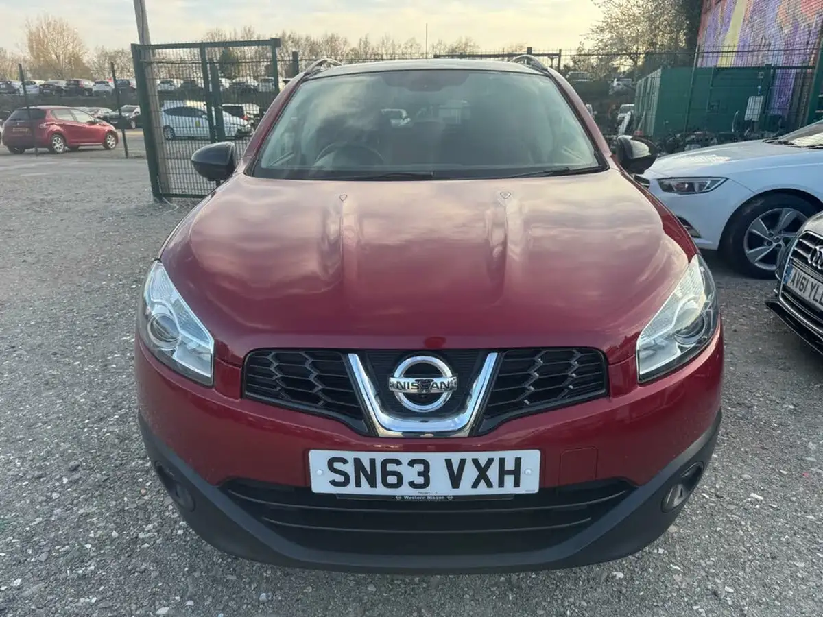 2013-nissan-qashqai-16-360-cvt-big-1