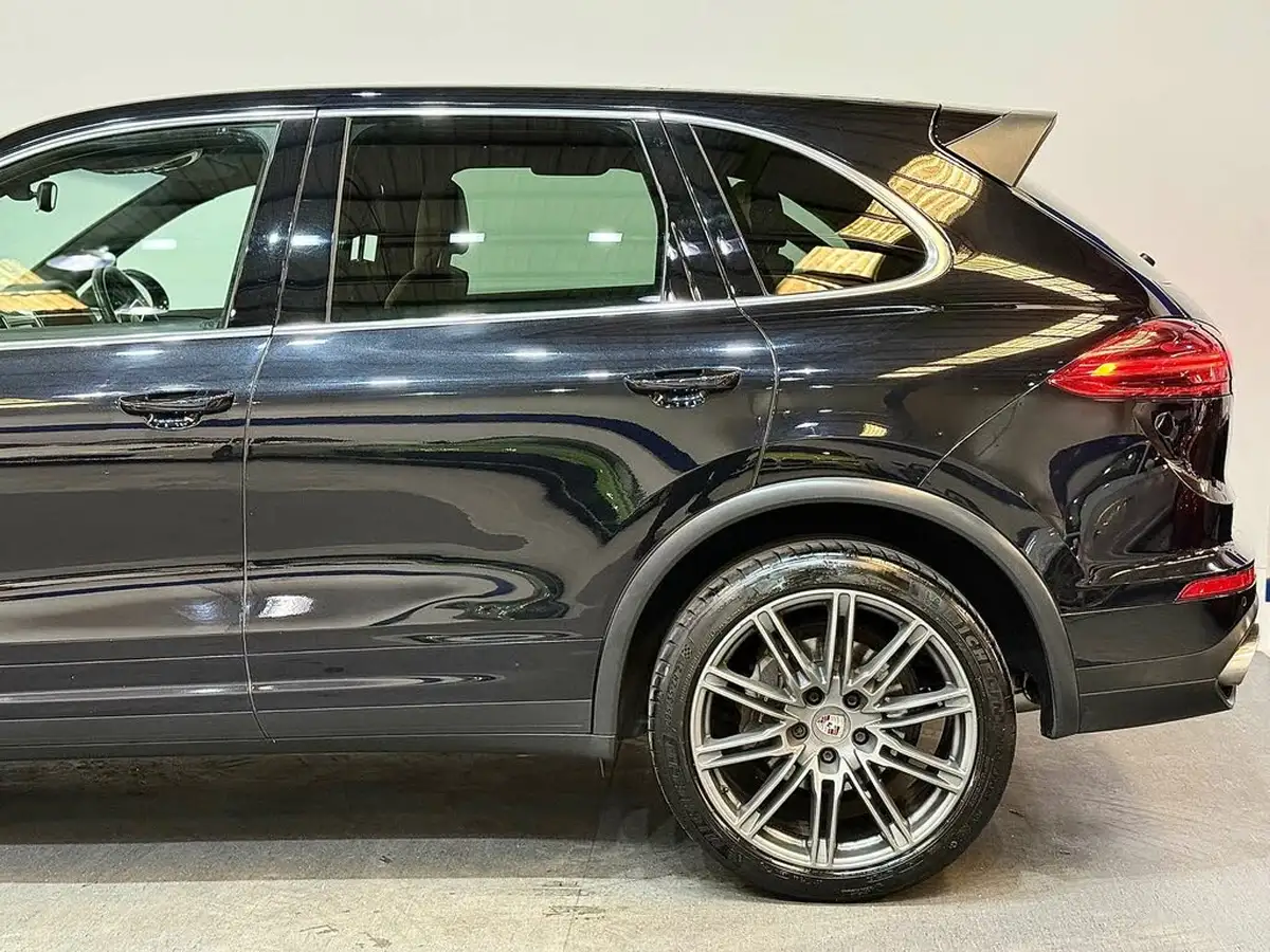 2015-porsche-cayenne-30td-big-19