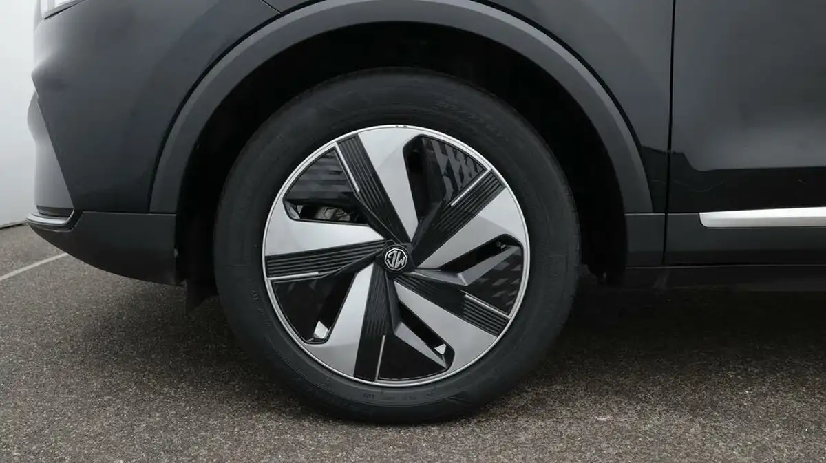 2022-mg-zs-suv-e-trophy-ev-176ps-big-18
