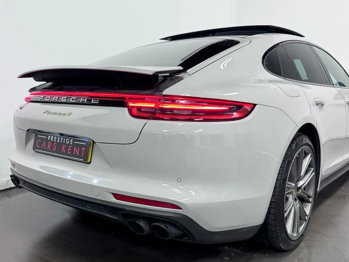 2018-porsche-panamera-29-v6-4-e-hybrid-sport-turismo-big-12
