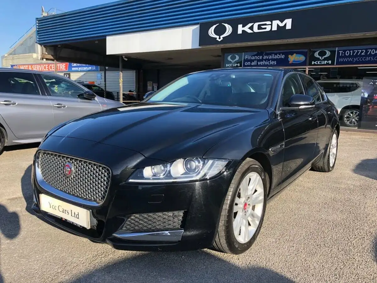 2017-jaguar-xf-20td-portfolio-180ps-saloon-4d-1999cc-auto-big-10