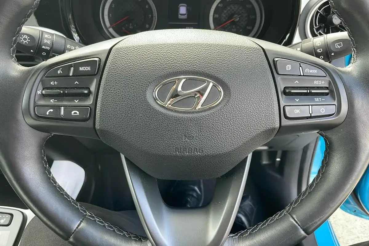2022-hyundai-i10-12-premium-auto-big-19