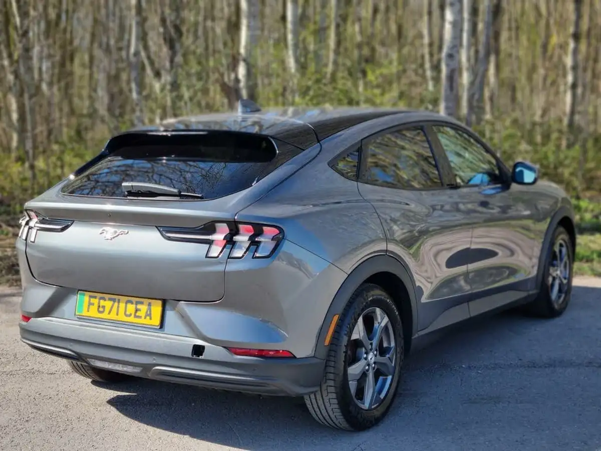2021-ford-mustang-mach-e-e-standard-range-70kwh-big-3