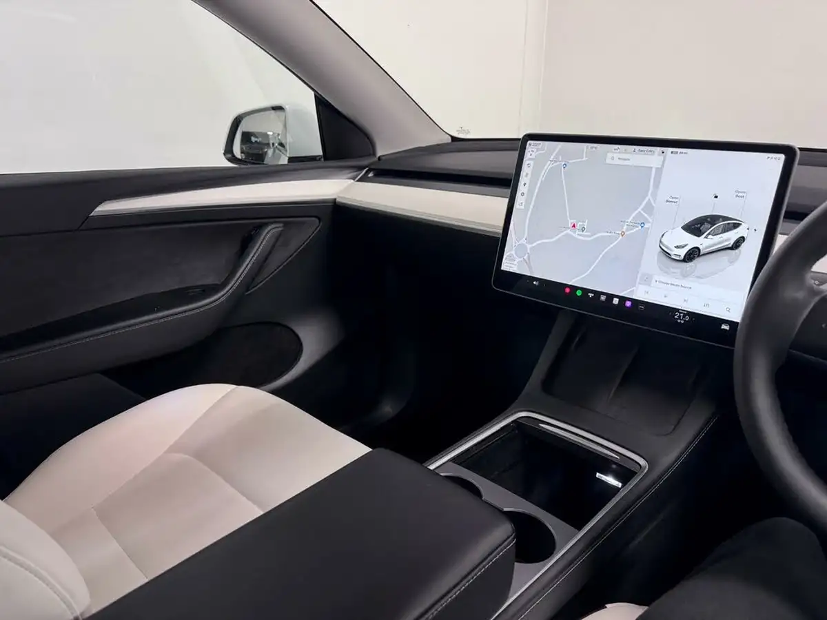 2022-tesla-model-y-e-long-range-big-20
