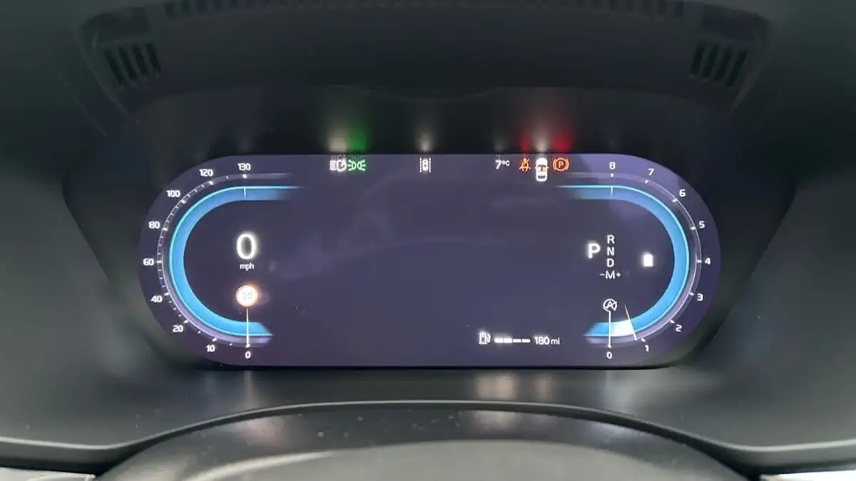 2025-volvo-xc60-20-b5-plus-big-10